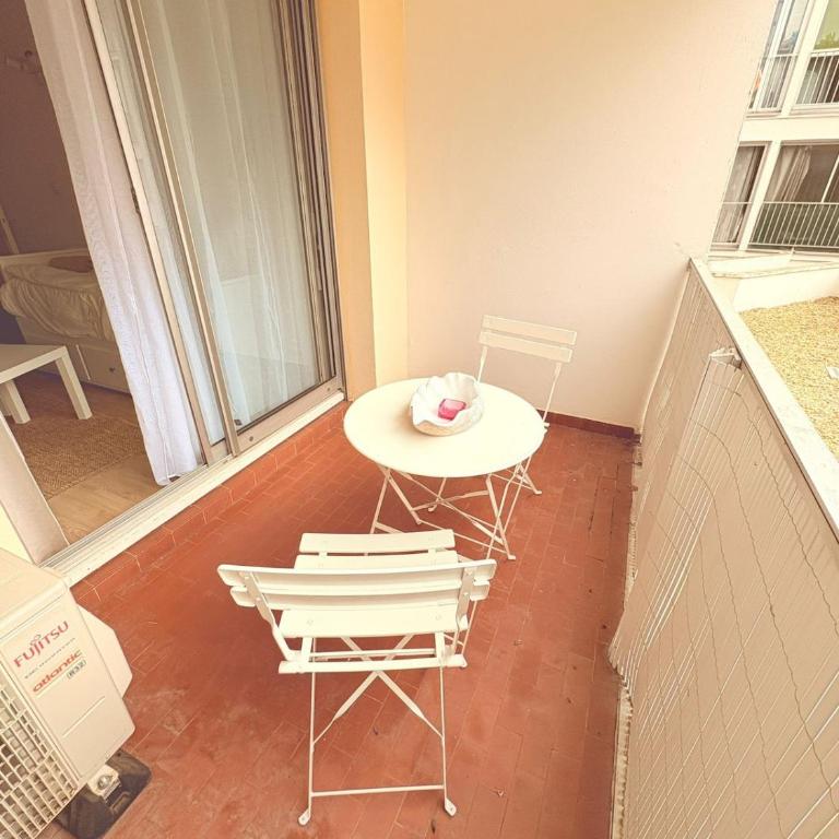 Studio avec balcon, centre-ville, clim, wifi & plage - Estudio - 12