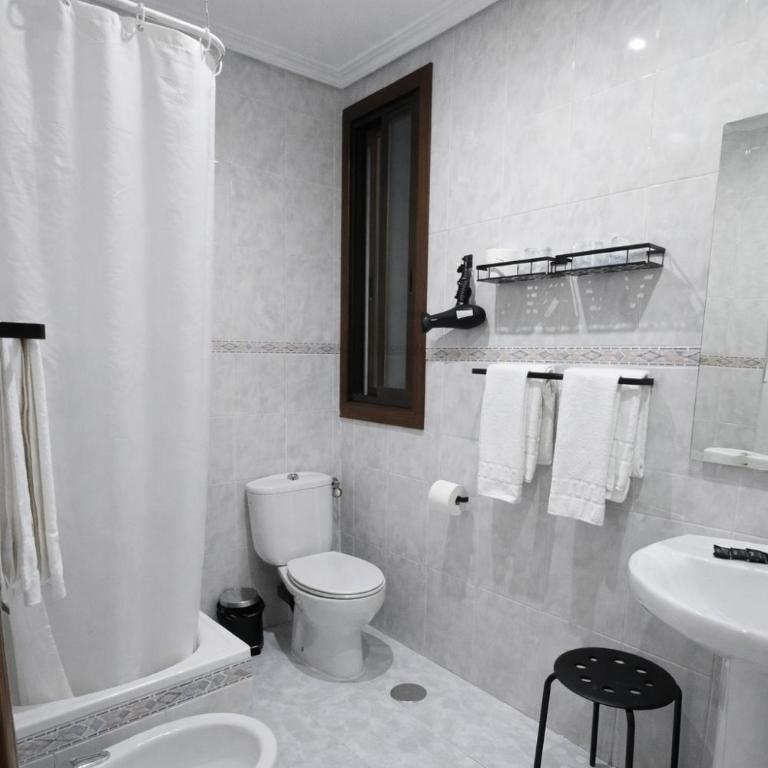 Hostal Prada - Chambre Triple - 5