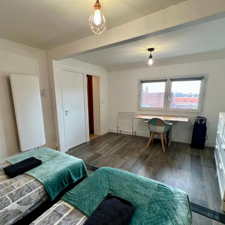 Le Jacquard Roof top- Duplex spacieux -Hypercentre Calais - Two-Bedroom Apartment - 25