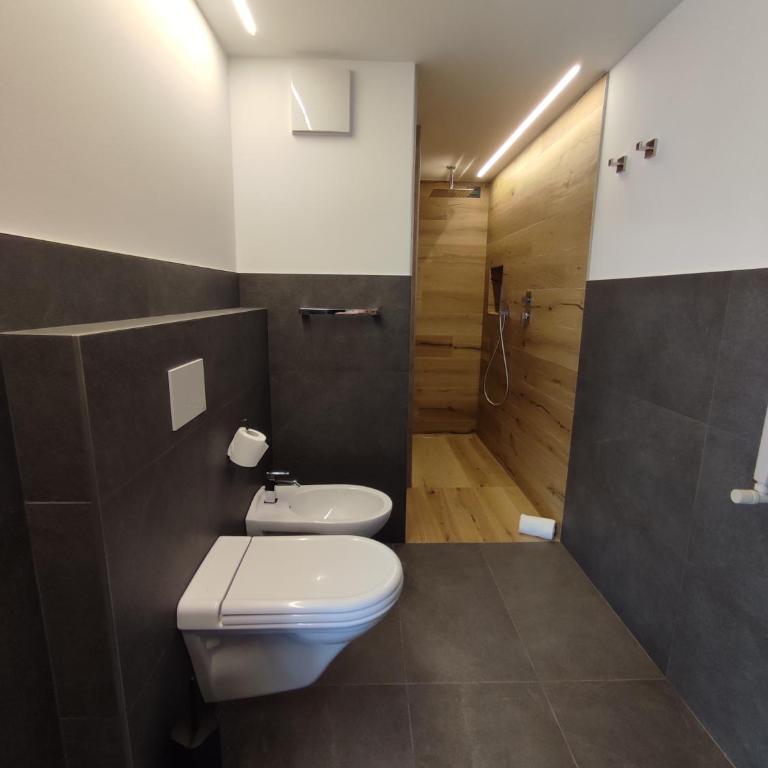 Aria Alpina Guest House Affittacamere - Camera Tripla Standard - 3