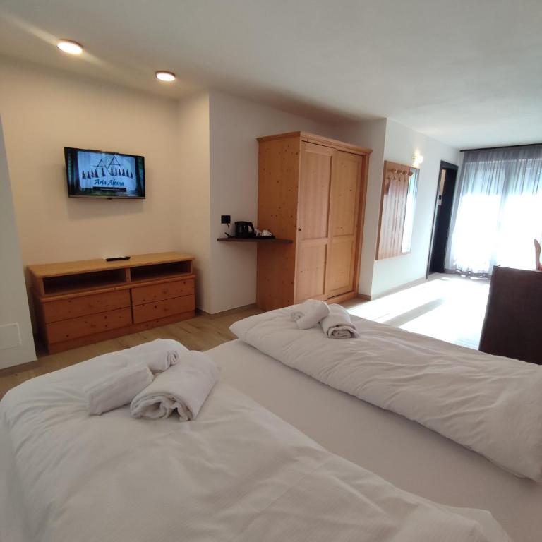 Aria Alpina Guest House Affittacamere - Camera Tripla Standard - 2