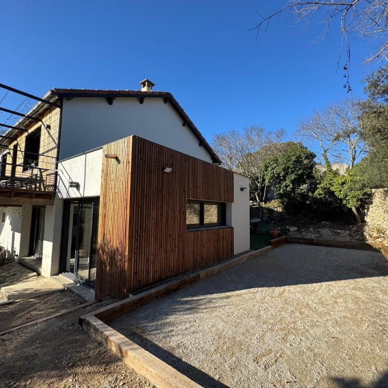 NIMES Villa au calme avec Jardin, Piscine et Terrain pétanque à 5 min du centre ville - Villa - 2