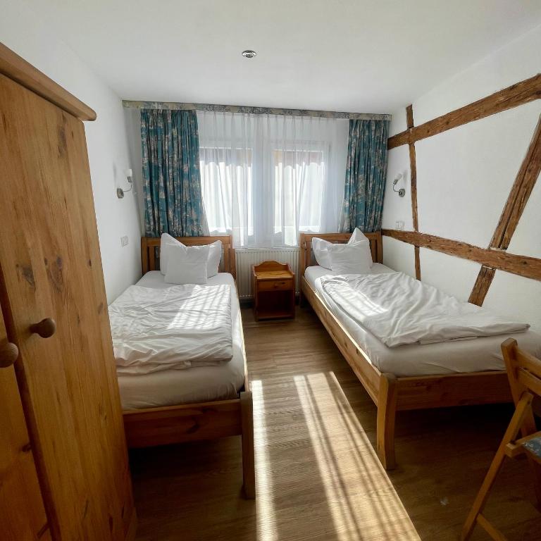 Hotel Gasthof Inselgraben garni - Kleines Zweibettzimmer - 3