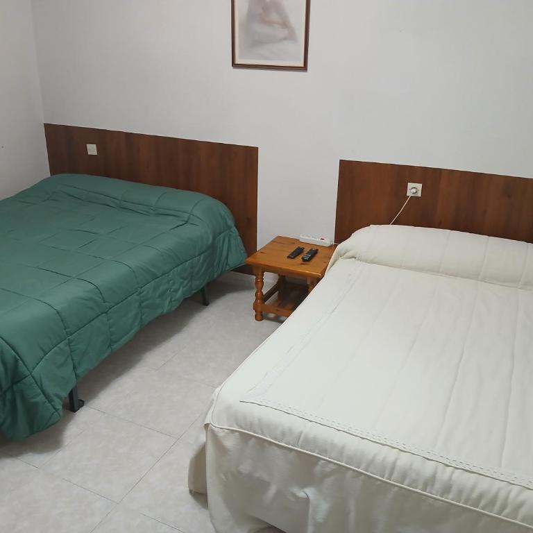 Habitación 4 personas en Toledo - Habitación con cama grande - 1