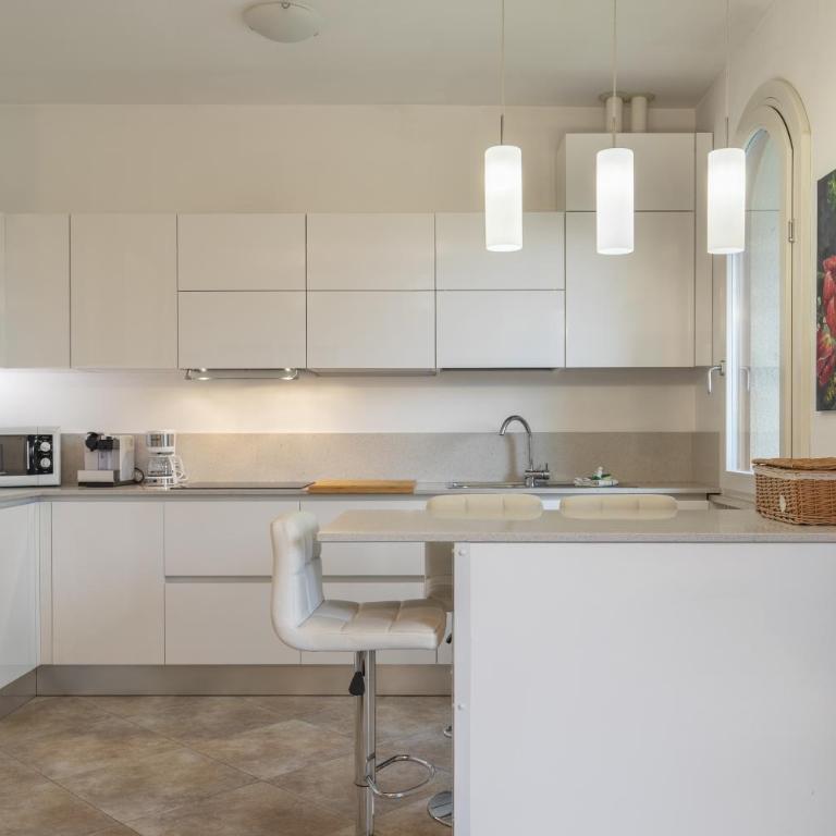 Garda Lake Home - in residence con Piscina - Two-Bedroom Apartment - 7