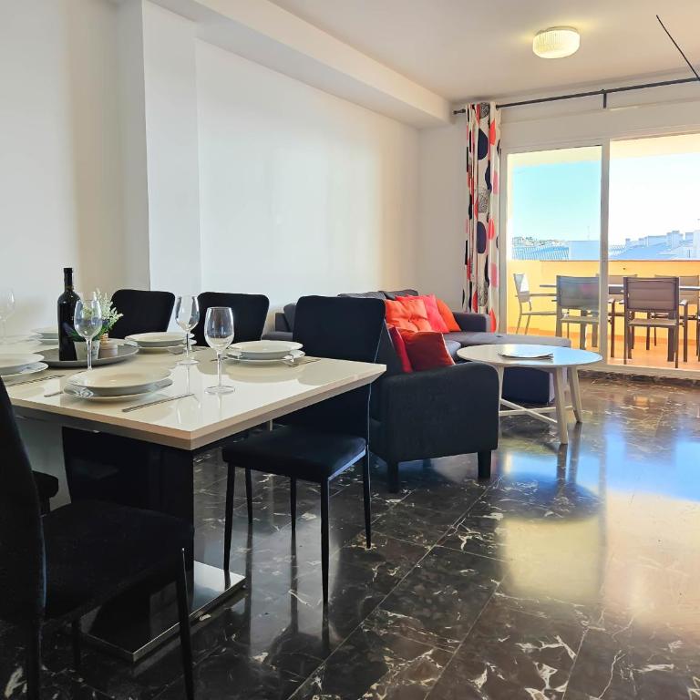Two Bedroom Apartment to rent in Carvajal - Apartamento de 2 dormitorios - 11