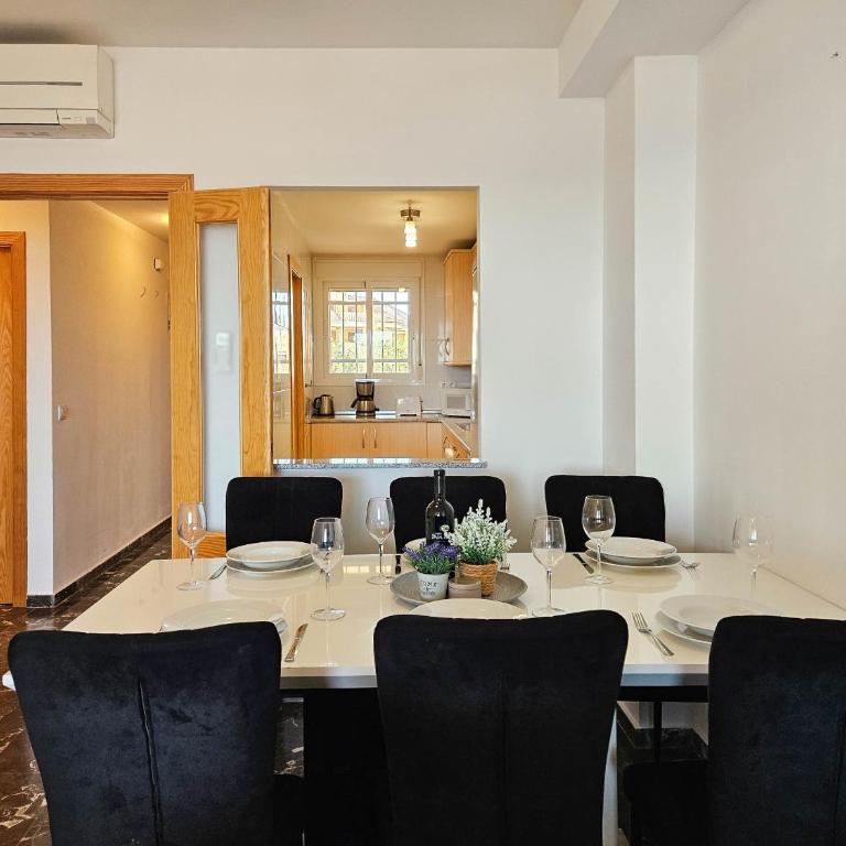 Two Bedroom Apartment to rent in Carvajal - Apartamento de 2 dormitorios - 14