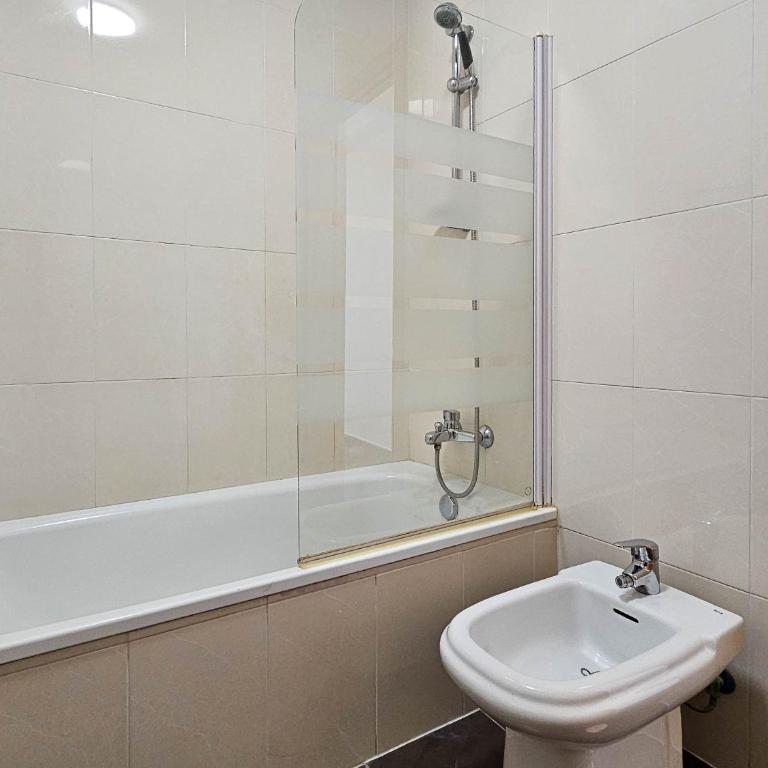 Two Bedroom Apartment to rent in Carvajal - Apartamento de 2 dormitorios - 22