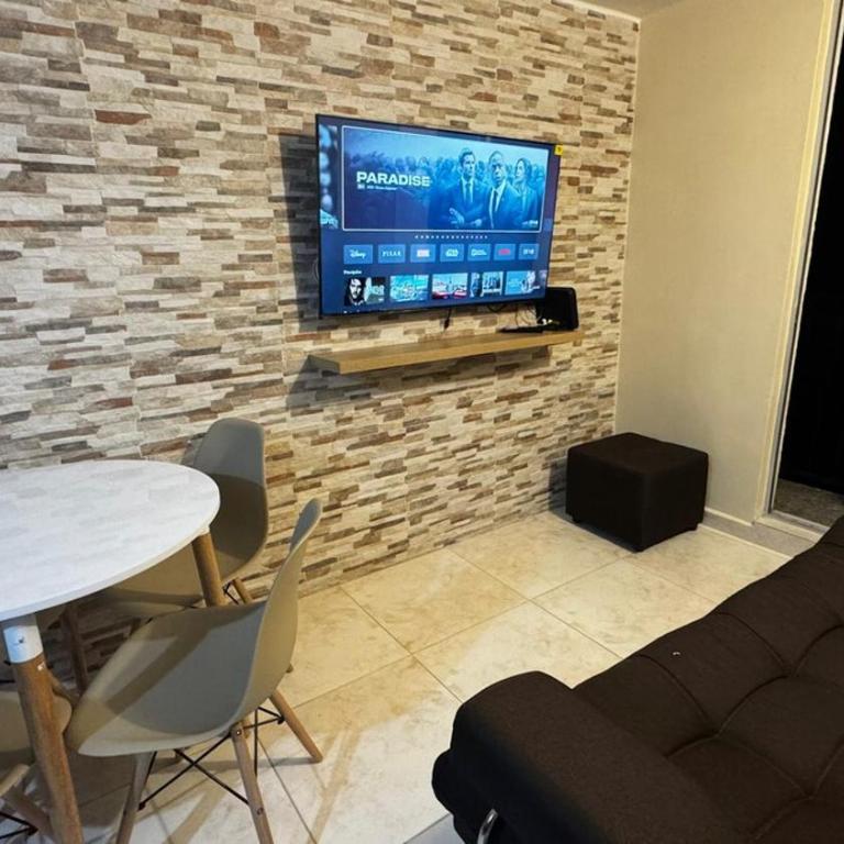 Moderno apto con excelentes vistas mas Wifi 900mb - Two-Bedroom Apartment with Balcony - 12