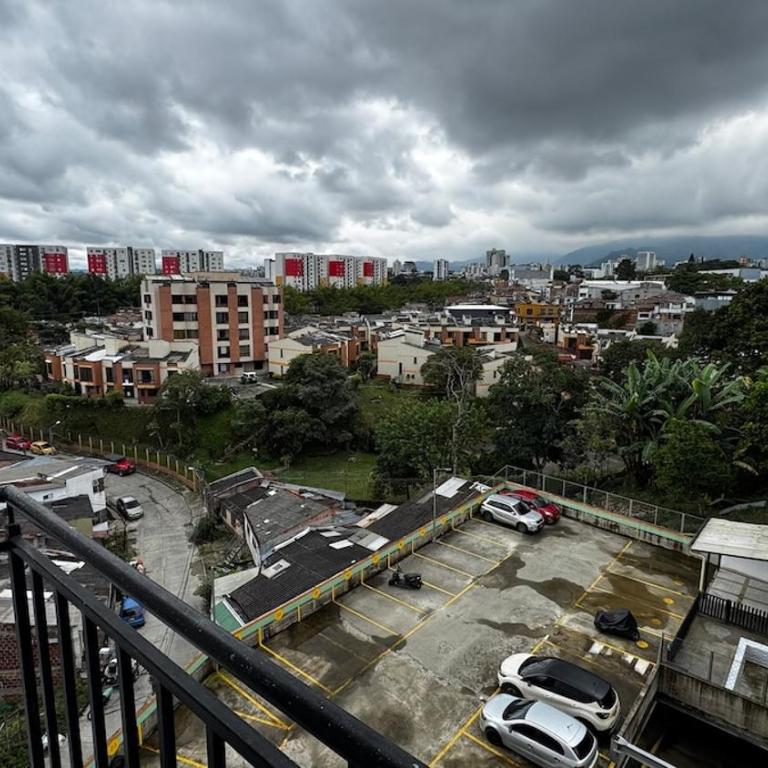 Moderno apto con excelentes vistas mas Wifi 900mb - Two-Bedroom Apartment with Balcony - 15