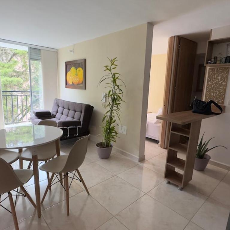 Moderno apto con excelentes vistas mas Wifi 900mb - Two-Bedroom Apartment with Balcony - 30