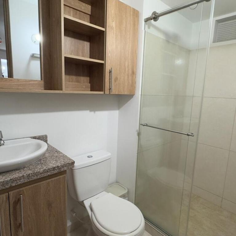 Moderno apto con excelentes vistas mas Wifi 900mb - Two-Bedroom Apartment with Balcony - 36