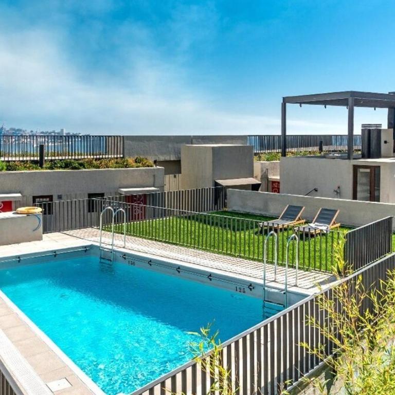 Loft with a spectacular view of the bay - One-Bedroom Apartment - 15