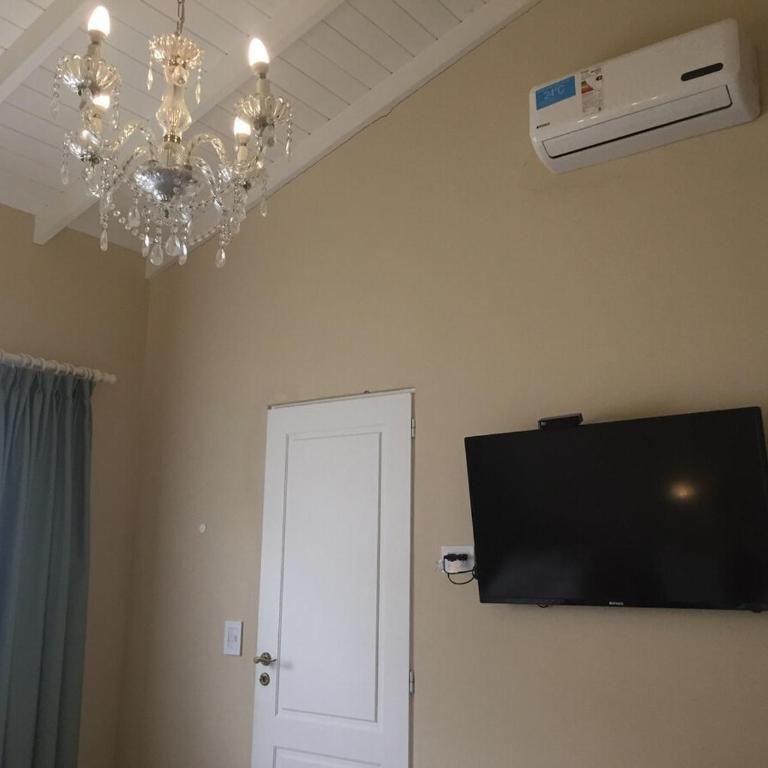 Casa con parque y pileta en Costa Esmeralda - Casa Vacacional de 3 dormitorios - 21