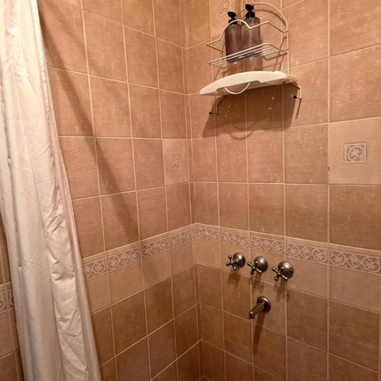 Acogedora casa familiar con Garage - One-Bedroom Apartment - 4