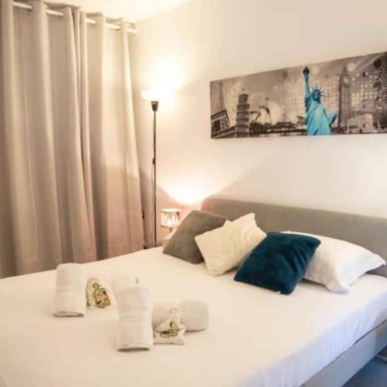 2pieces appartement avec jardin piscine et tennis à Cannes La Bocca - Apartment mit 1 Schlafzimmer - 2
