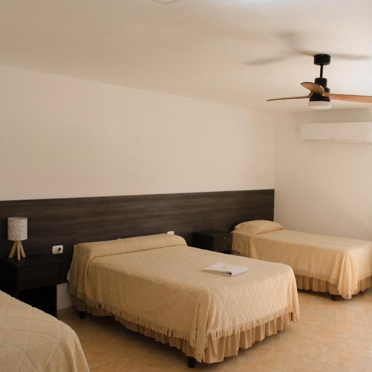 Petit Hotel Las Marias - Comfort Triple Room - 3