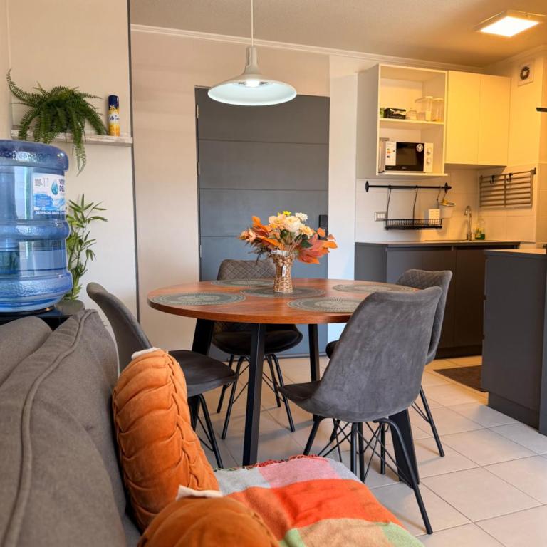 Céntrico Dep 2 habitaciones 1 baño , piscina , parking privado - Apartment - 4