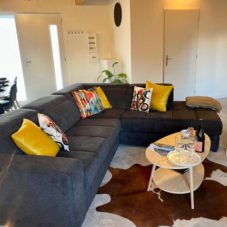 Le Vieux Bourg Apartment 4, Spacious 3 bedroom Apartment, Ski & Cycle - Apartamento de 3 dormitorios - 4