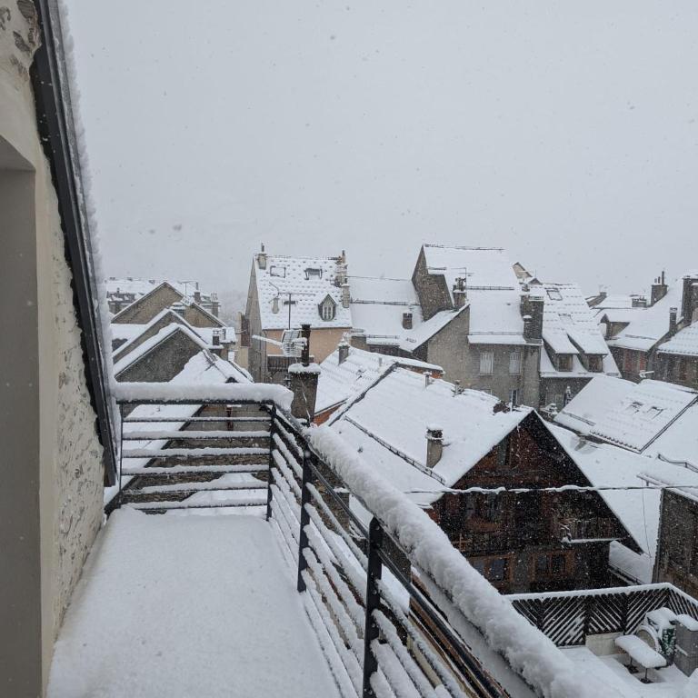 Le Vieux Bourg Apartment 4, Spacious 3 bedroom Apartment, Ski & Cycle - Apartamento de 3 dormitorios - 11
