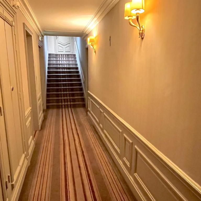 L'appartement Pierre Charron L - Two-Bedroom Apartment - 23