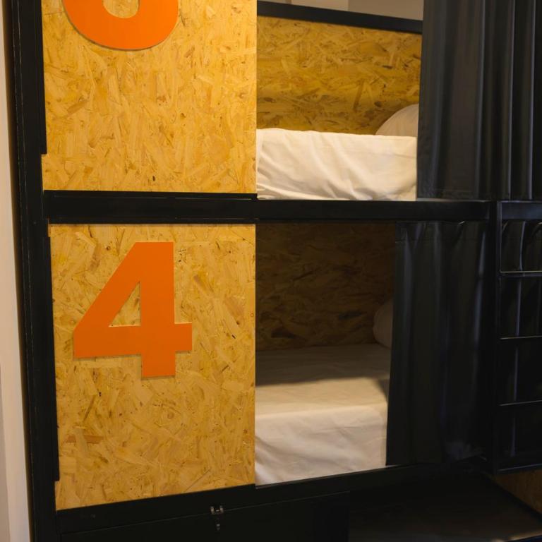 Hostel Nixar - Cama en habitación compartida mixta de 4 camas - 7