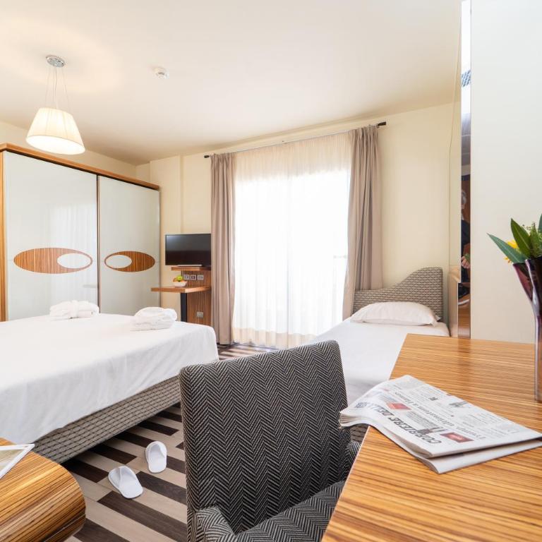 Bibione Palace Hotel - Superior Triple Room - 1