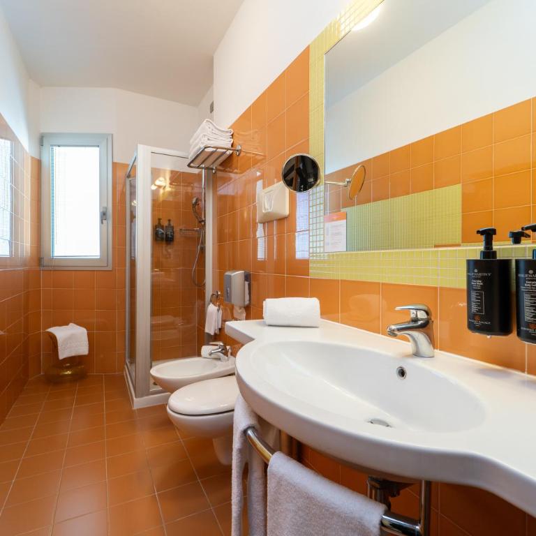 Bibione Palace Hotel - Superior Triple Room - 3