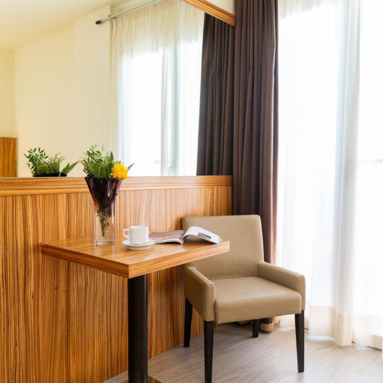 Bibione Palace Hotel - Double or Twin Room with Side Sea View - 4