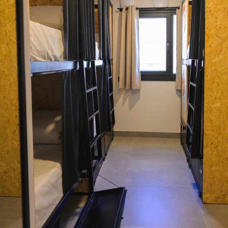 Hostel Nixar - Cama en habitación compartida mixta de 6 camas - 6