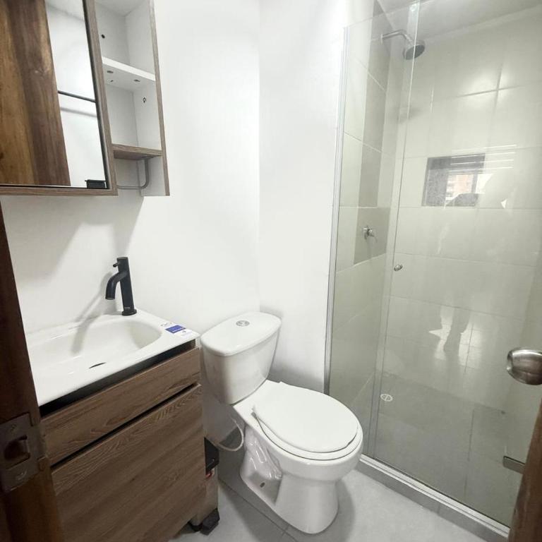 Hermoso Apartamento con vista al mar - Three-Bedroom Apartment - 16
