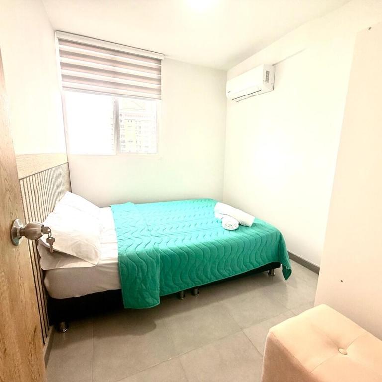 Hermoso Apartamento con vista al mar - Three-Bedroom Apartment - 17