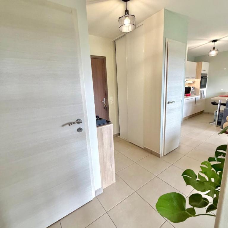 Appartement, terrasse, proche frontière - Appartement 1 Chambre - 22