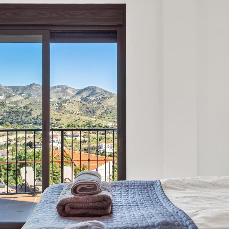 Dream Stay! 15 Guests, Big Pool with Heating Option at Extra Cost, Sea view! - Villa with Private Pool - 41