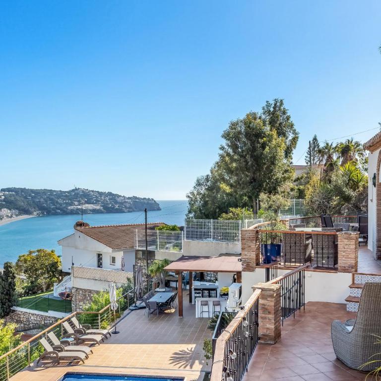 Dream Stay! 15 Guests, Big Pool with Heating Option at Extra Cost, Sea view! - Villa with Private Pool - 45