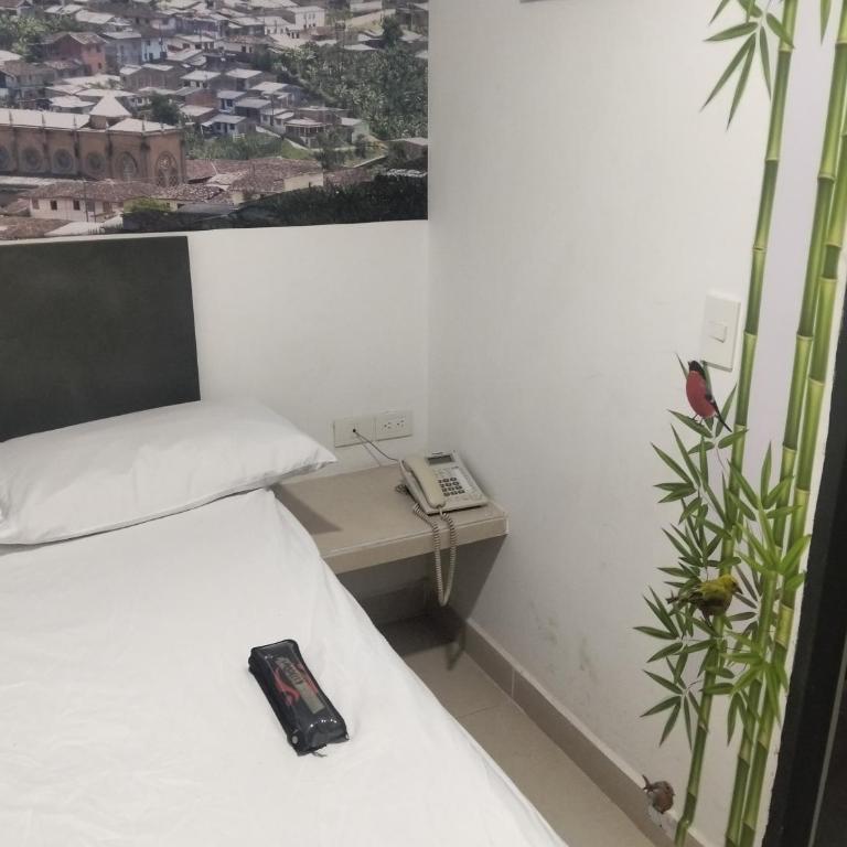 hotel portal mágico cafetero cartago - Habitación Doble con baño privado - 4