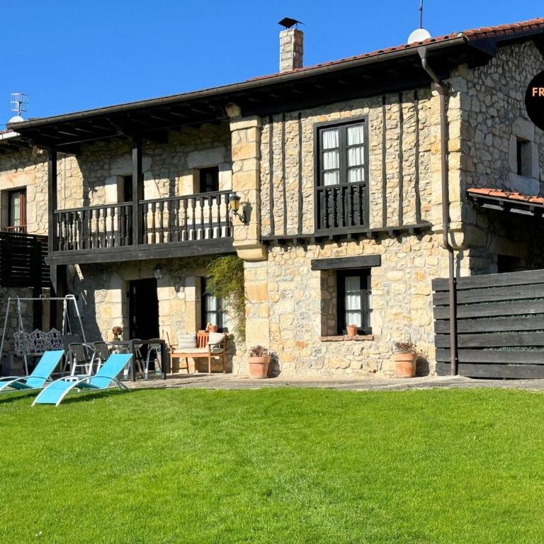 Casa Lula 1 Pendueles LLanes AR-685-AS - Three-Bedroom House - 1