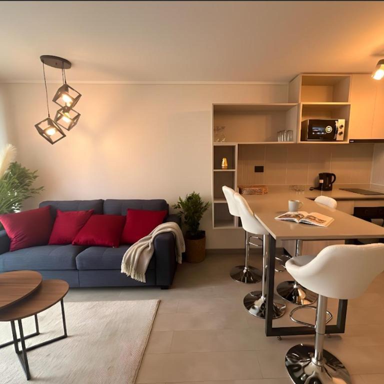 Metro Irarrazaval I Comodo y Moderno - One-Bedroom Apartment - 1
