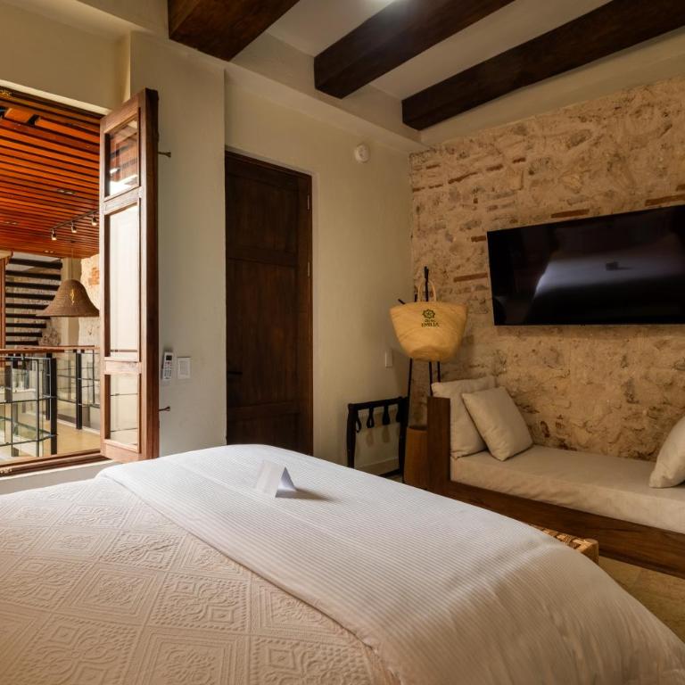 Casa Emilia - Luxury Villa in the Historic Center - Villa with Private Pool - 85