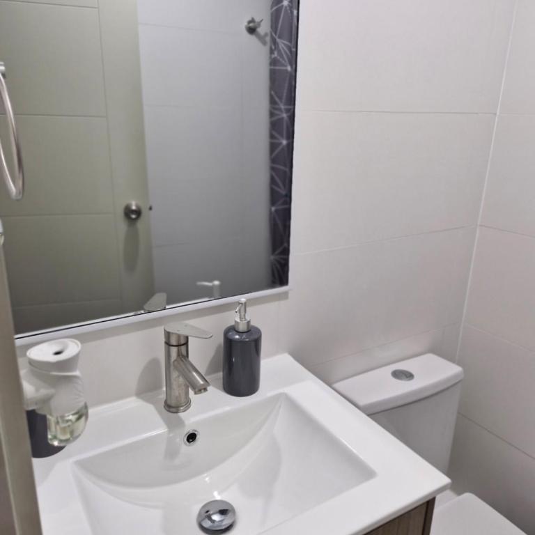 Departamento cómodo y equipado en Viña del Mar - Two-Bedroom Apartment - 14