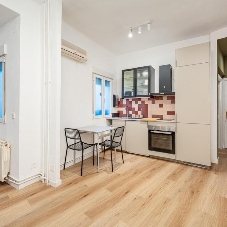 Beautiful apartment in downtown Lavapies - One-Bedroom Apartment - 20
