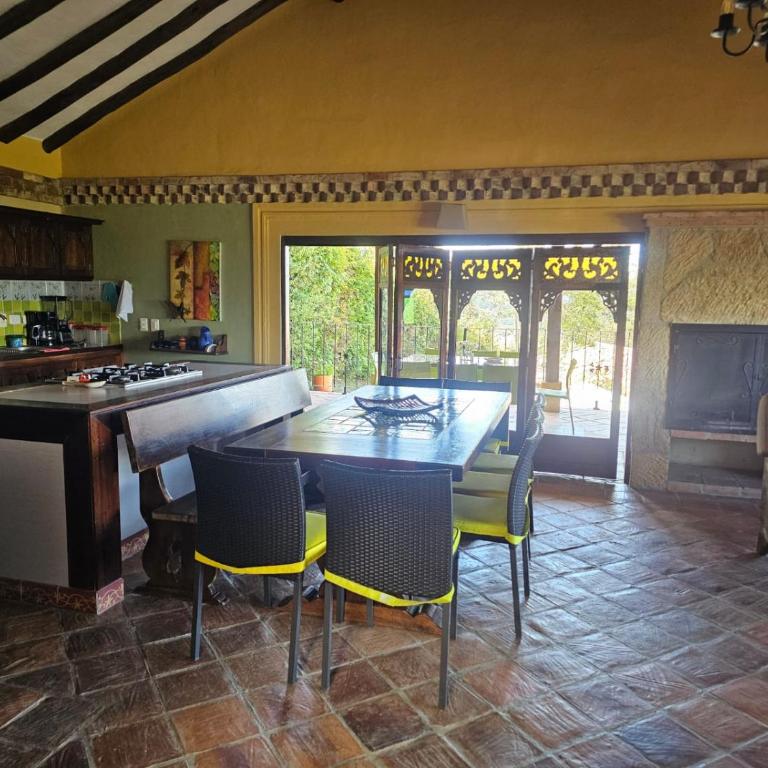 La Primavera, casas campestres para familias, paisajes, tranquilidad, cerca al pueblo - Casa Margarita - 66