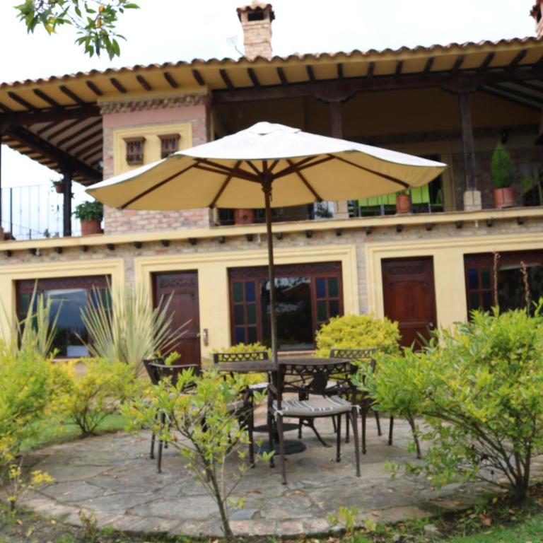 La Primavera, casas campestres para familias, paisajes, tranquilidad, cerca al pueblo - Casa Margarita - 94