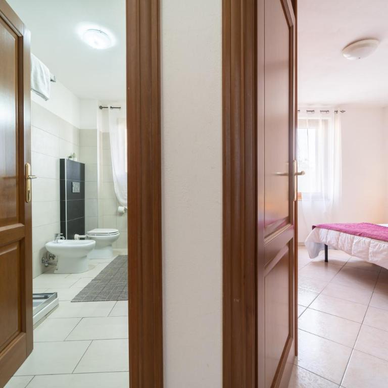 Appartamento Luminoso - Appartamento con 2 Camere da Letto e Terrazza - 35
