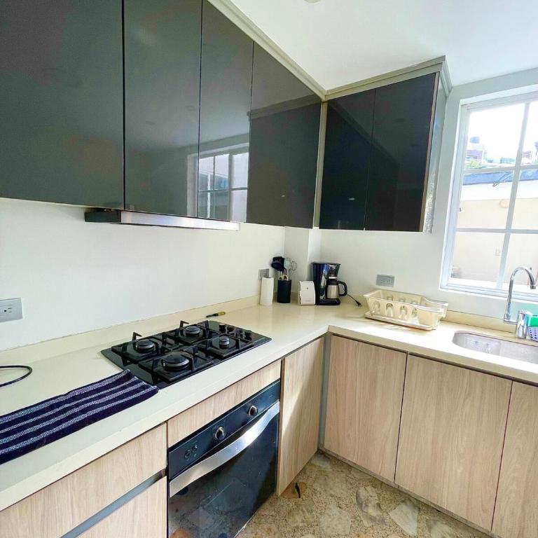 GURUS FR - Amplio, iluminado, Circunvalar 3H-2B, Parqueadero - Three-Bedroom Apartment - 6