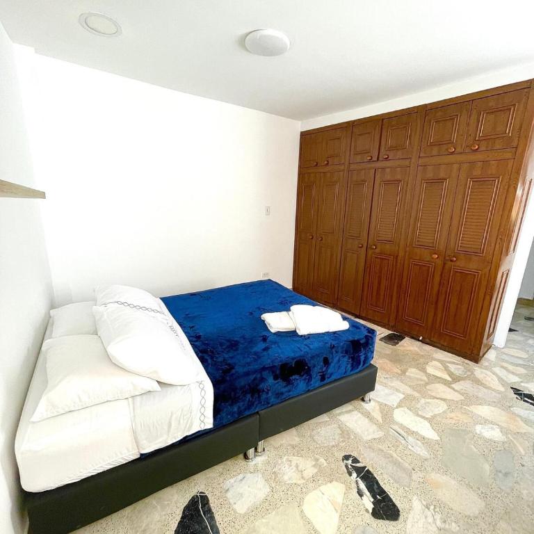 GURUS FR - Amplio, iluminado, Circunvalar 3H-2B, Parqueadero - Three-Bedroom Apartment - 20