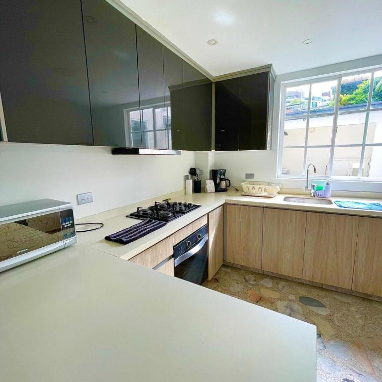 GURUS FR - Amplio, iluminado, Circunvalar 3H-2B, Parqueadero - Three-Bedroom Apartment - 22