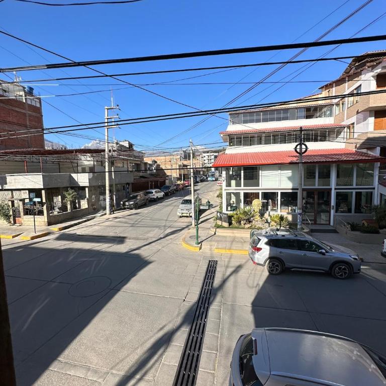 A small apartment 3 blocks from downtown - One-Bedroom Apartment - 5
