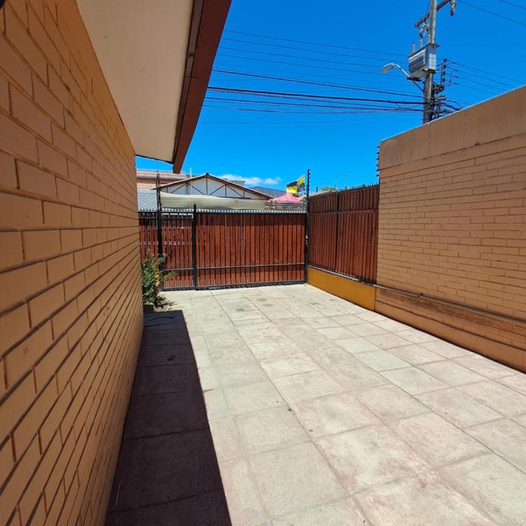 Arriendo Casa a Turistas - Three-Bedroom House - 9