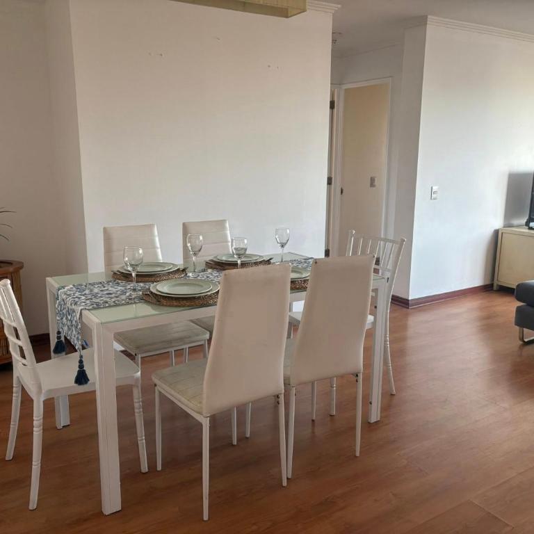 Exclusivo departamento con vista al mar frente a Playa Cavancha Iquique - Three-Bedroom Apartment - 6